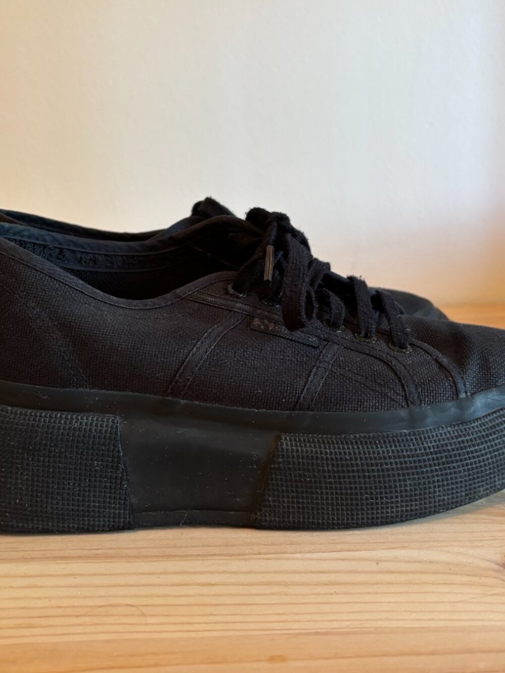 W8.5 Superga Black Platform Sneakers - Picture 8 of 8